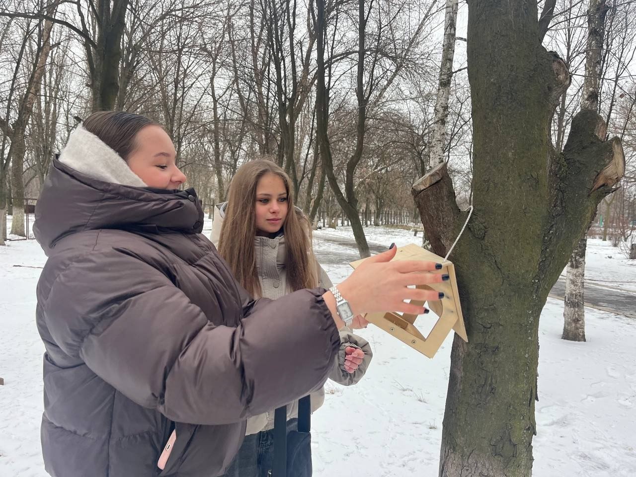 Юные активисты Ждановки и Розовки проявляют заботу о природе Юные активисты Ждановки и Розовки проявляют заботу о природе