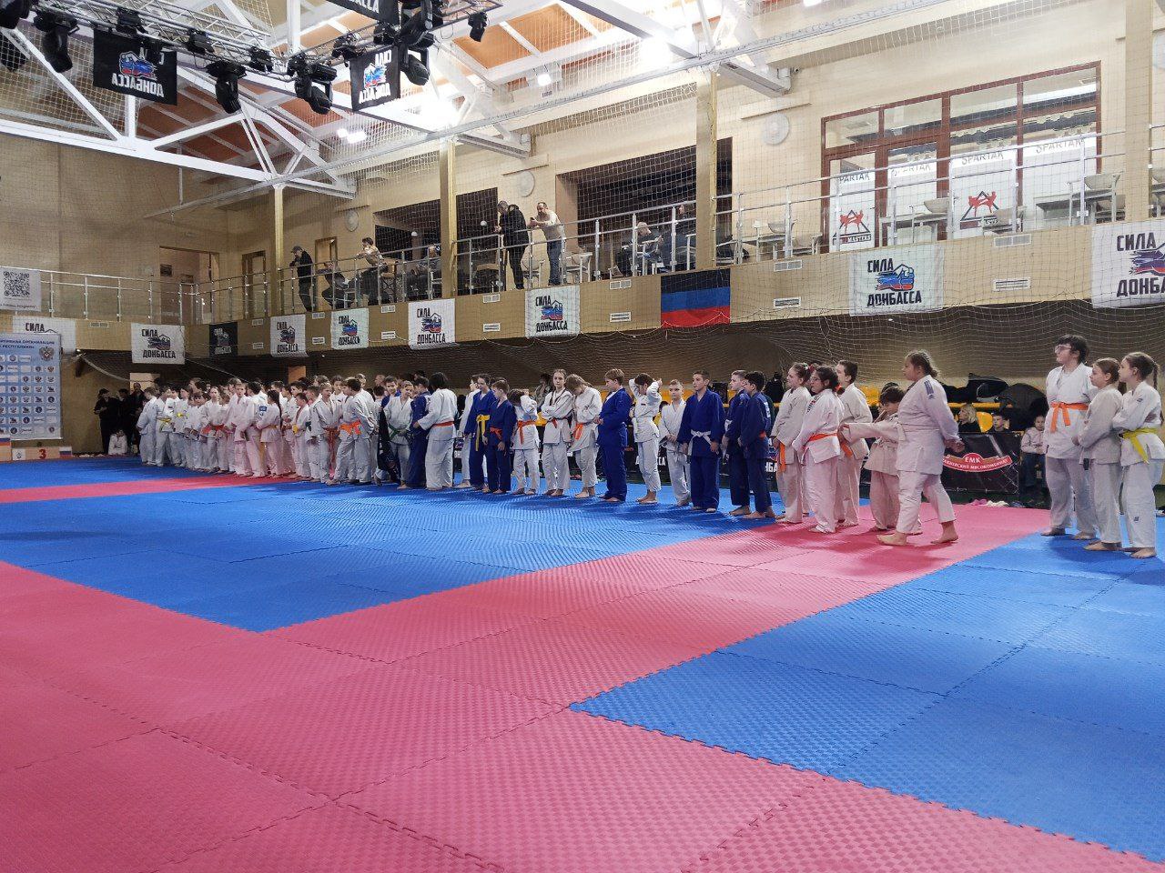 21 февраля в г. Донецк прошло Первенство Донецкой Народной Республики по дзюдо среди мальчиков и девочек до 13 лет, посвящённое Дню защитника Отечества 21 февраля в г. Донецк прошло Первенство Донецкой Народной Республики по дзюдо среди мальчиков и девочек до 13 лет, посвящённое Дню защитника Отечества