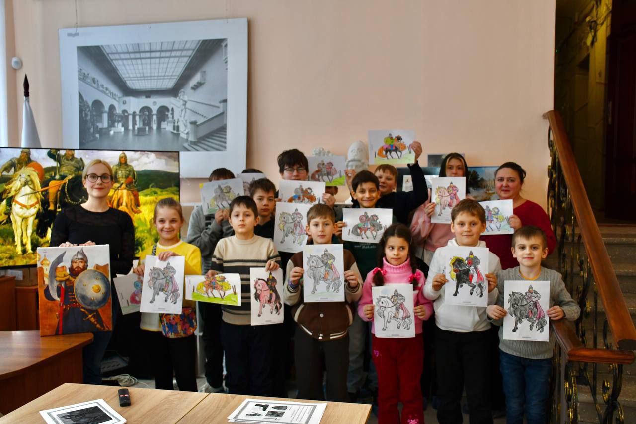 Герои былин и стражи Отечества: юные жители Республики познакомились с образами настоящих богатырей