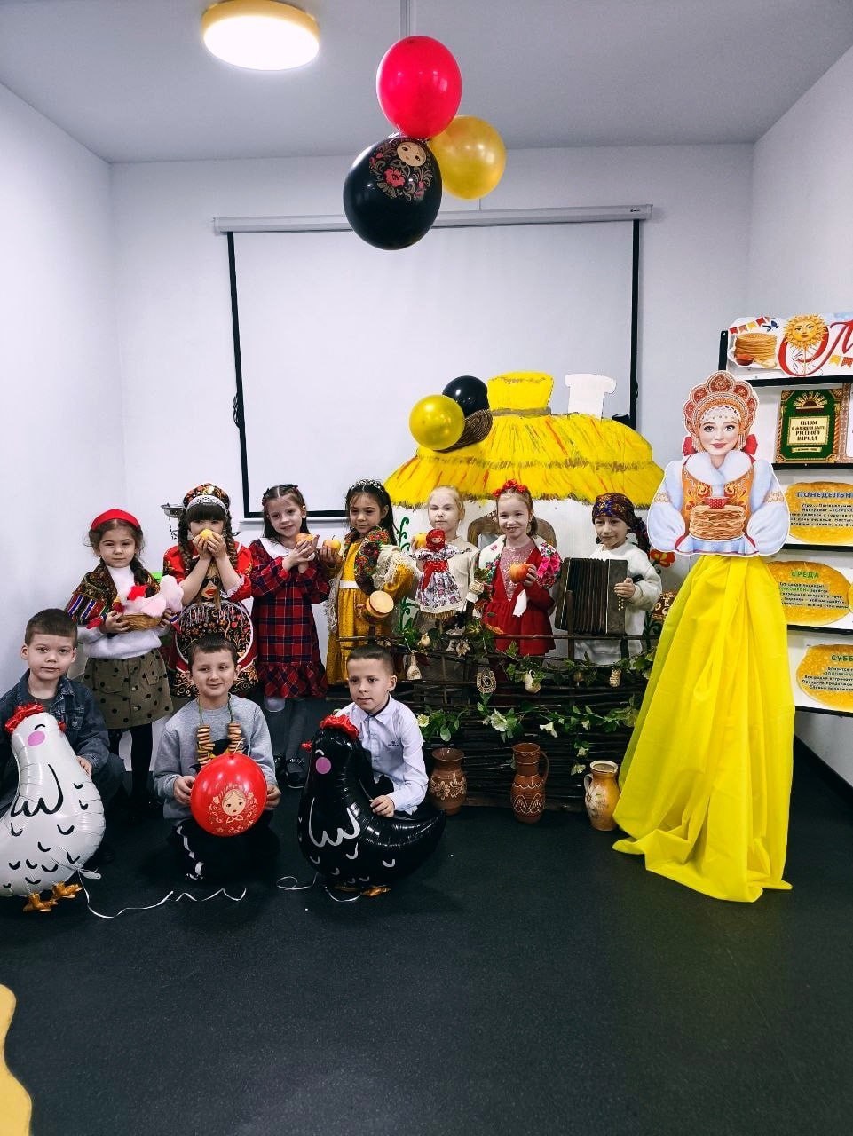 В рамках Масленичной недели в детской библиотеке им. Н. Островского царила атмосфера веселья и народных гуляний: здесь состоялся фольклорный праздник "Масленица весела, всех на праздник позвала" для первоклассников ГБОУ "СШ... В рамках Масленичной недели в детской библиотеке им. Н. Островского царила атмосфера веселья и народных гуляний: здесь состоялся фольклорный праздник "Масленица весела, всех на праздник позвала" для первоклассников ГБОУ "СШ...