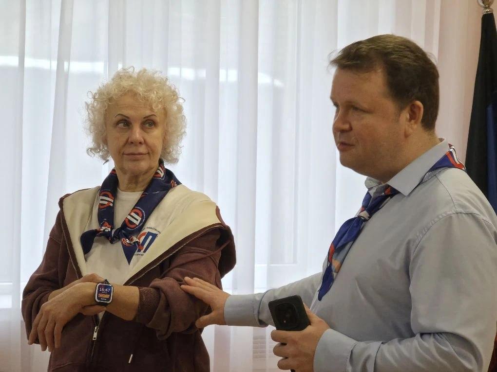 Нижегородские коллеги привезли в Харцызск проект «Кнопка помощи» Нижегородские коллеги привезли в Харцызск проект «Кнопка помощи»