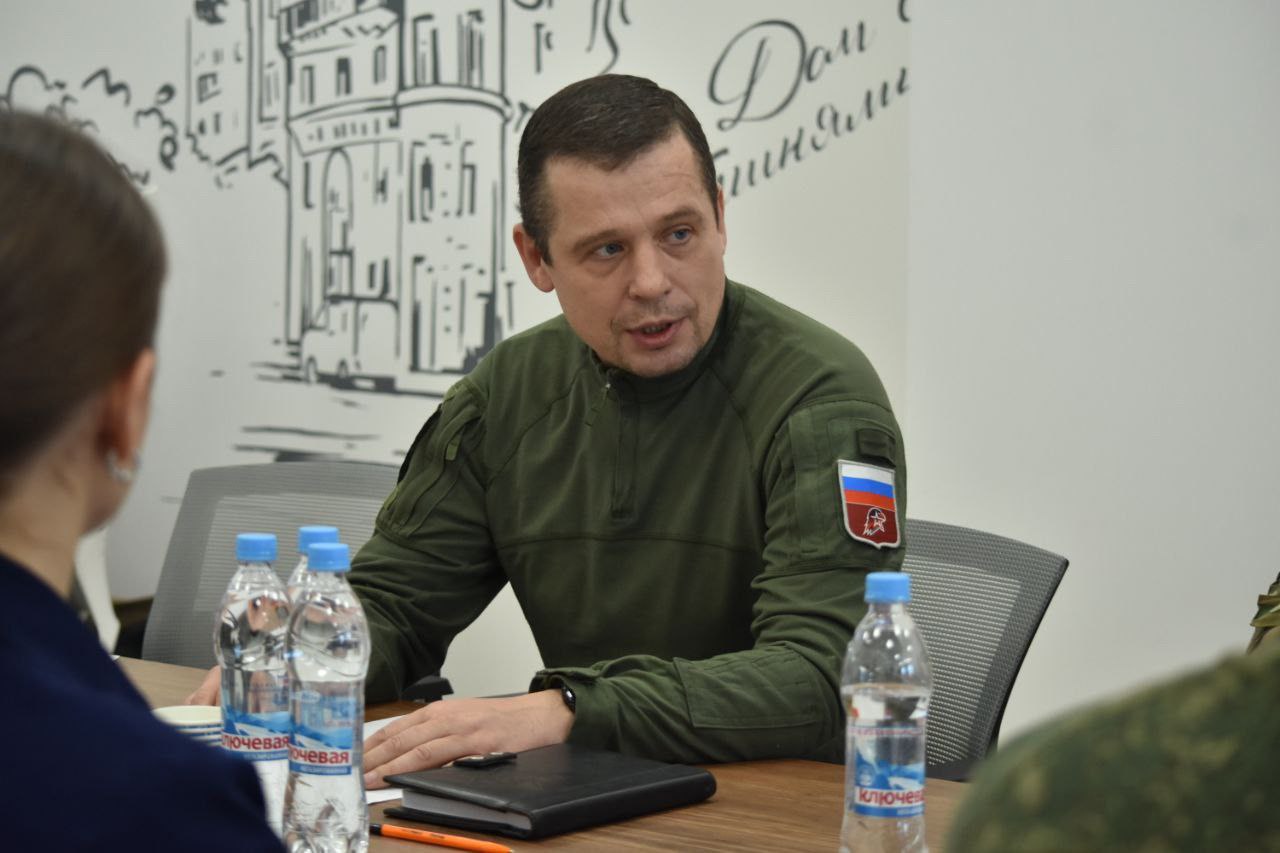 Дмитрий Огилец принял участие в круглом столе, посвященном теме «Защита Отечества – долг каждого» Дмитрий Огилец принял участие в круглом столе, посвященном теме «Защита Отечества – долг каждого»