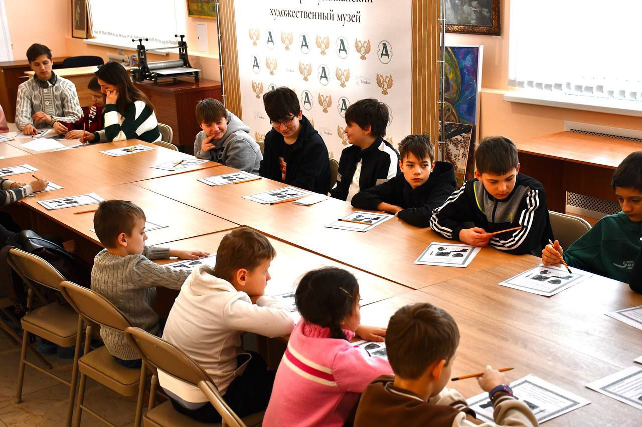 Герои былин и стражи Отечества: юные жители Республики познакомились с образами настоящих богатырей Герои былин и стражи Отечества: юные жители Республики познакомились с образами настоящих богатырей