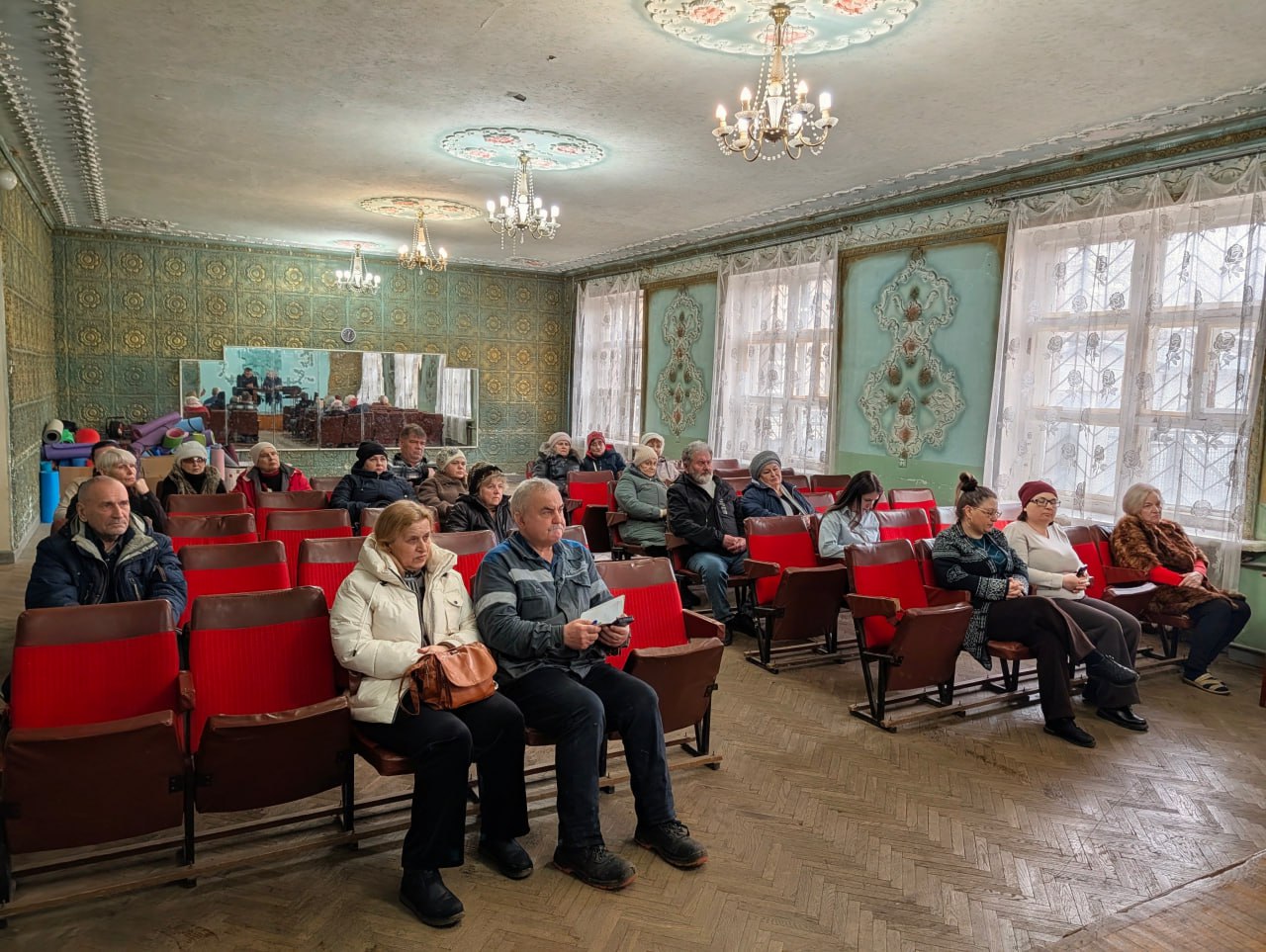 Николай Михайлов: Провел встречу с жителями поселка Новый Свет Николай Михайлов: Провел встречу с жителями поселка Новый Свет