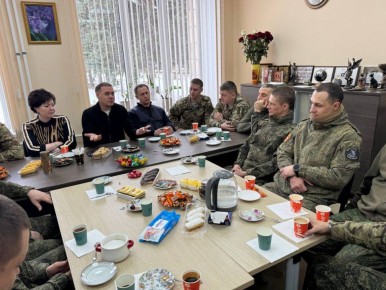 23 февраля, в День Защитника Отечества, с радостью приняла участие во встрече с военнослужащими из Челябинской области — нашими надежными защитниками!