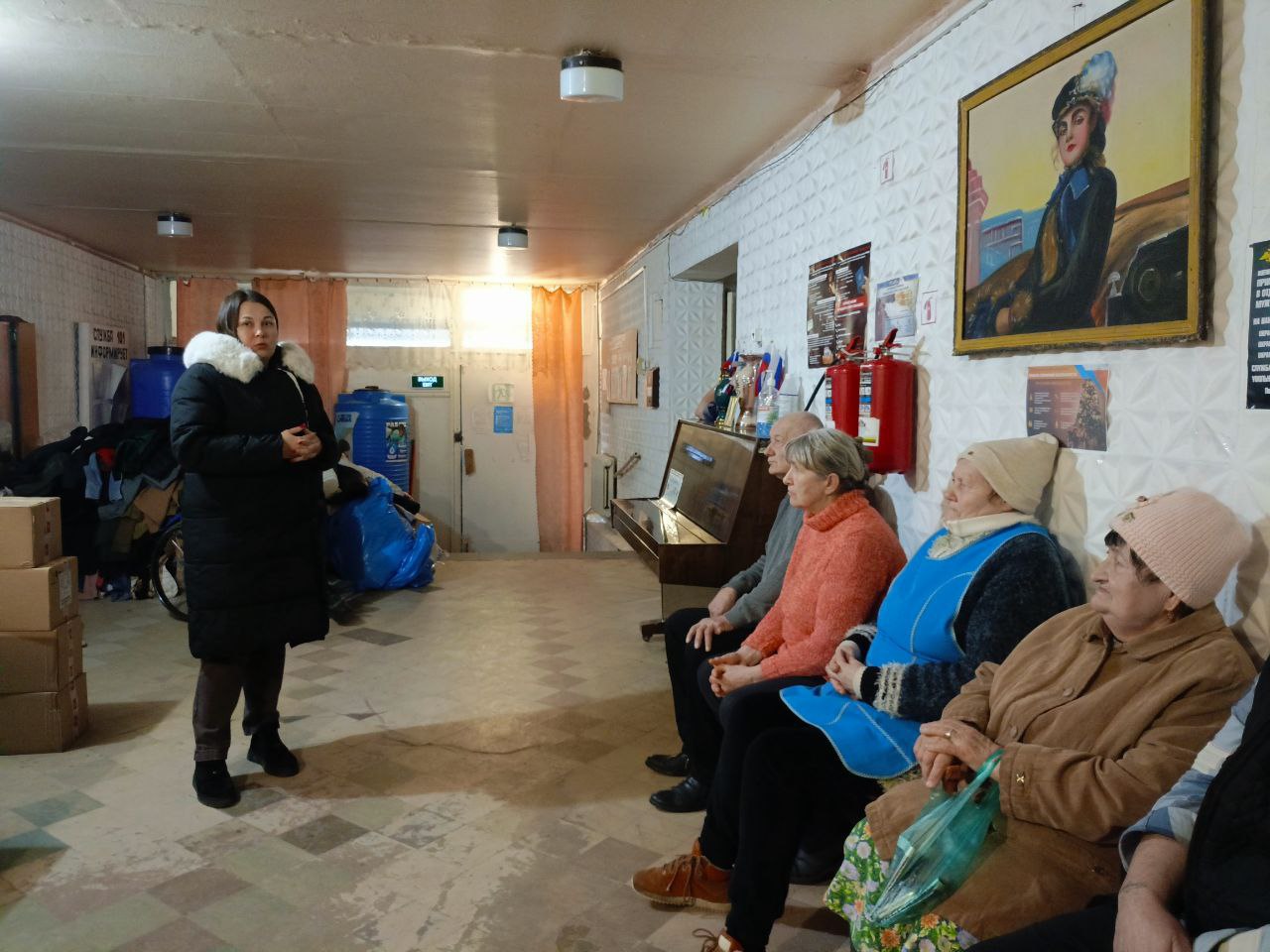 Сегодня в ПВР г. Енакиево управляющий делами администрации округа Ольга Гутник провела встречу с эвакуированными гражданами Краснолиманщины Сегодня в ПВР г. Енакиево управляющий делами администрации округа Ольга Гутник провела встречу с эвакуированными гражданами Краснолиманщины