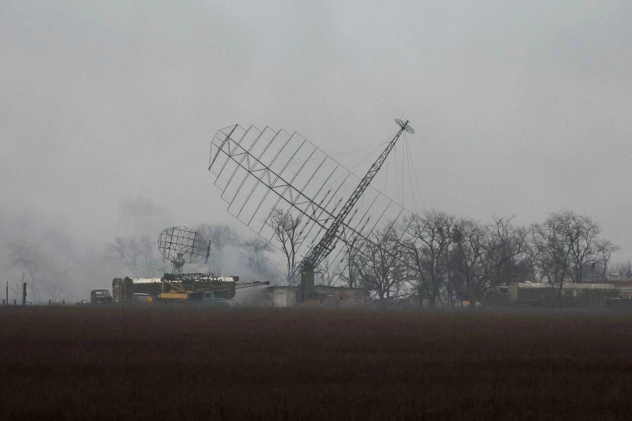 Уничтоженный радиолокационный пост 2323-го радиотехнического батальона (в/ч А2109) 164-й радиотехнической Слободской бригады ПВО ВСУ (в/ч А1451) в Мариуполе Уничтоженный радиолокационный пост 2323-го радиотехнического батальона (в/ч А2109) 164-й радиотехнической Слободской бригады ПВО ВСУ (в/ч А1451) в Мариуполе