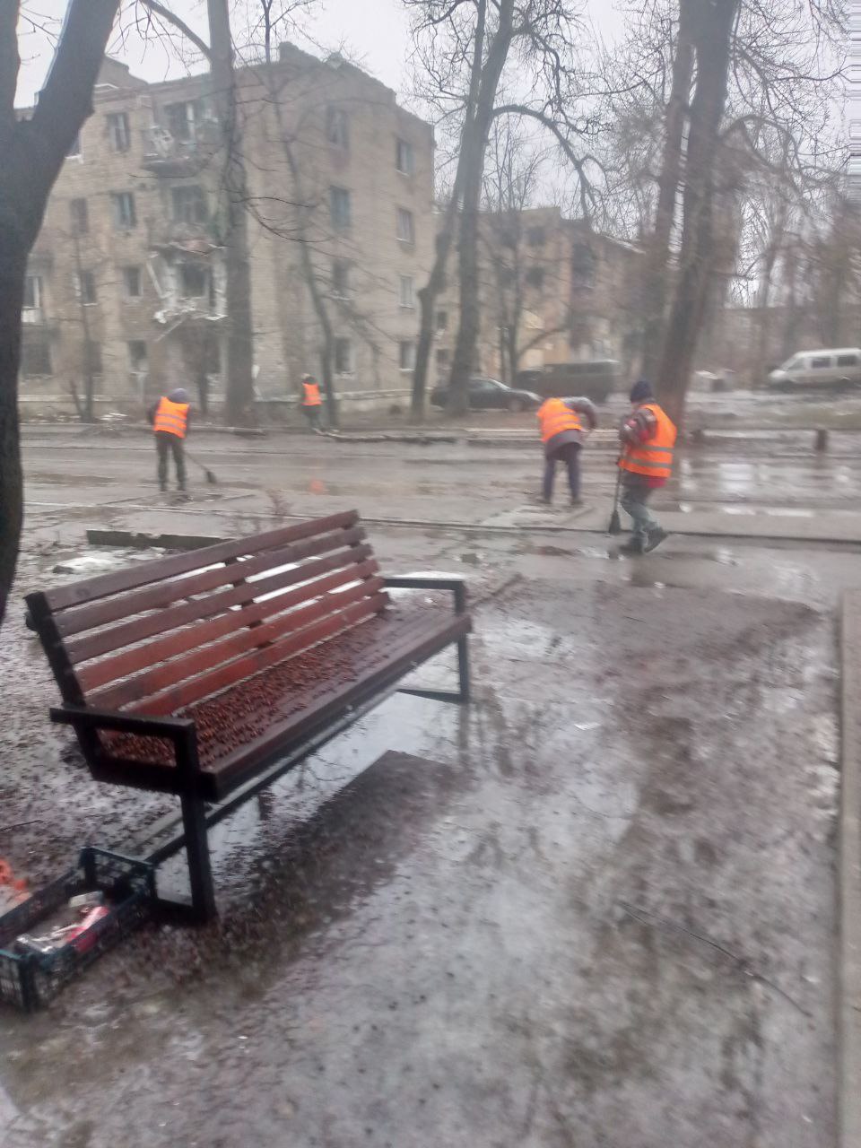 Александр Пеняев: За 25.02.2026 работниками МУП АГЯ "ЖЭК" выполнена уборка территорий в г. Ясиноватая и г. Авдеевка Александр Пеняев: За 25.02.2026 работниками МУП АГЯ "ЖЭК" выполнена уборка территорий в г. Ясиноватая и г. Авдеевка