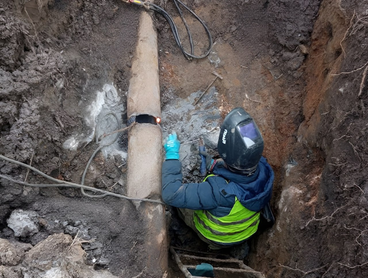 Ежедневный труд для стабильной работы объектов: в Торезе устранено порядка 300 аварийных ситуаций Ежедневный труд для стабильной работы объектов: в Торезе устранено порядка 300 аварийных ситуаций