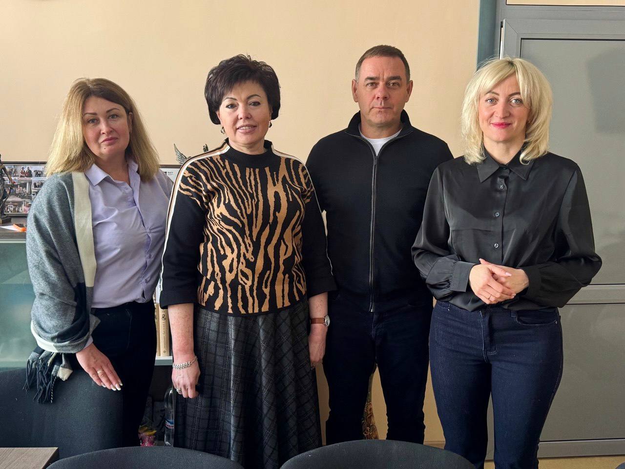 23 февраля, в День Защитника Отечества, с радостью приняла участие во встрече с военнослужащими из Челябинской области — нашими надежными защитниками! 23 февраля, в День Защитника Отечества, с радостью приняла участие во встрече с военнослужащими из Челябинской области — нашими надежными защитниками!