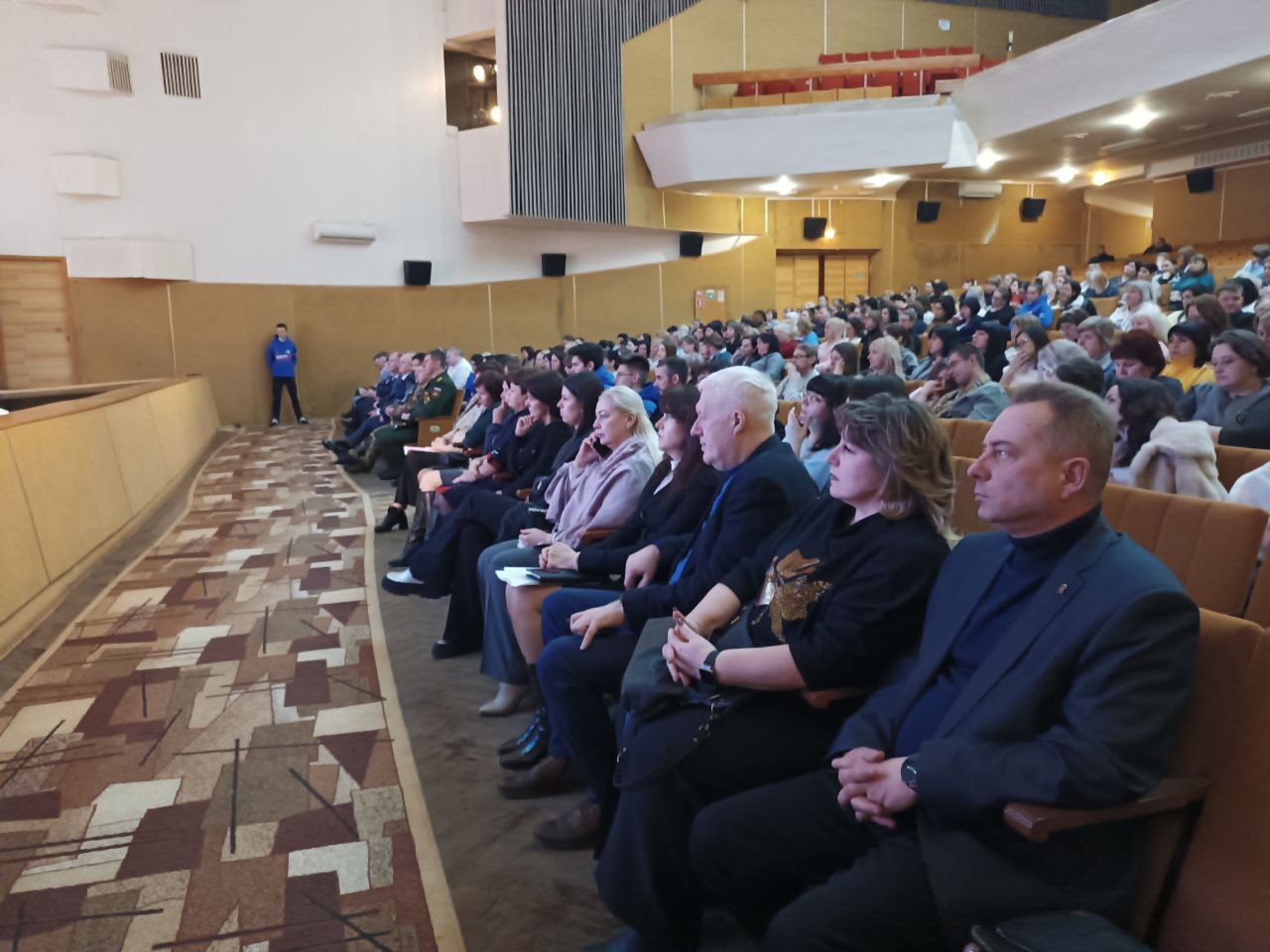 Александр Петрикин: Вместе с председателем Краснолиманского муниципального совета Анжелой Заболотской посетил форум городского округа Енакиево