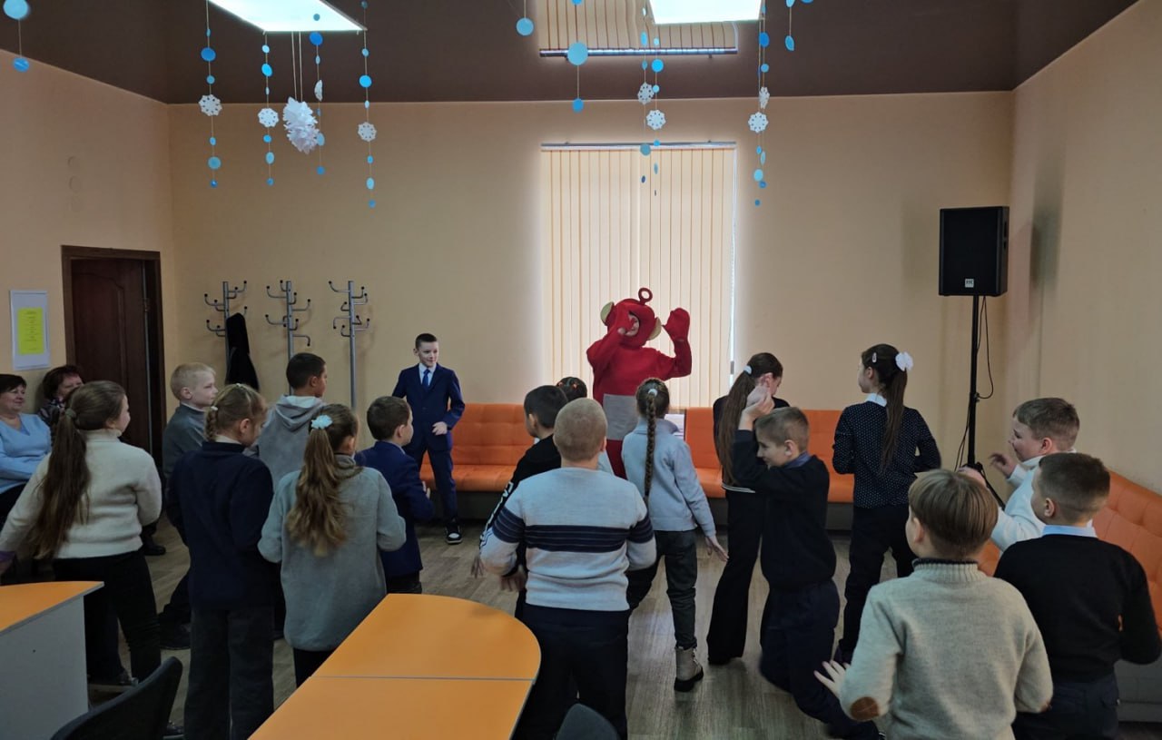 24.02.2026г. заведующая Информационно-библиотечного отдела МБУ «МИРОНОВСКИЙ ПОСЕЛКОВЫЙ ДК» для учащихся 3-4 классов ГБОУ «Мироновская школа №10 г.о. Дебальцево» провела литературную викторину «Мы любим братьев Гримм» 24.02.2026г. заведующая Информационно-библиотечного отдела МБУ «МИРОНОВСКИЙ ПОСЕЛКОВЫЙ ДК» для учащихся 3-4 классов ГБОУ «Мироновская школа №10 г.о. Дебальцево» провела литературную викторину «Мы любим братьев Гримм»