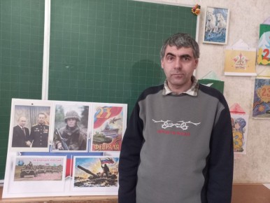 24 февраля в МБУ "Светлодарский ДК" п.Новолуганское прошёл Урок патриотизма "Сила земли русской" с целью ознакомления учащихся с примерами героизма и мужества участников Специальной военной операции