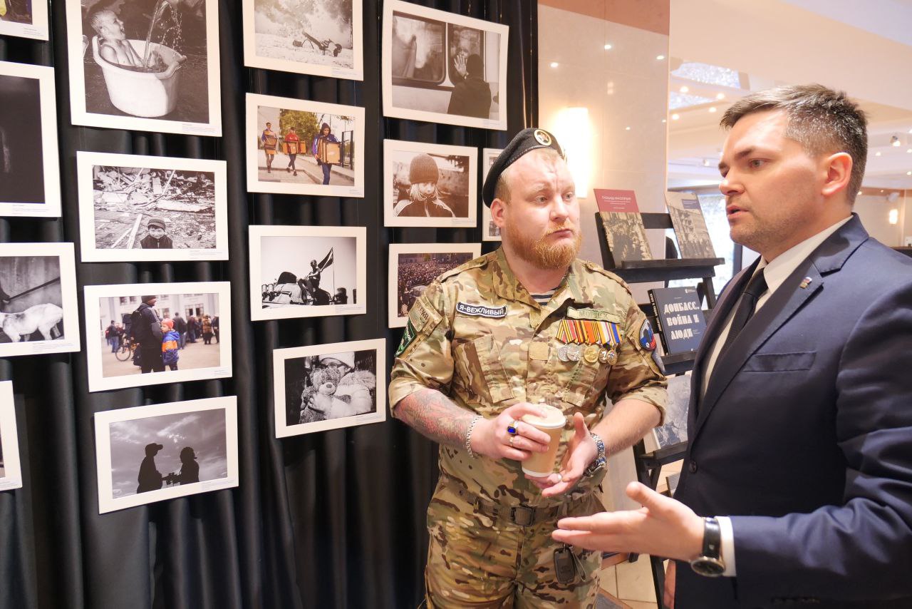 Денис Григорюк: В годовщину начала СВО в Сургуте прошла презентация выставки "Дети войны Денис Григорюк: В годовщину начала СВО в Сургуте прошла презентация выставки "Дети войны