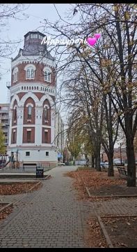 Реальный канал @mariupolz, где публикуются свежие новости и полезная информация из Мариуполя без лишней хурмы, со своим ботом и чатиком