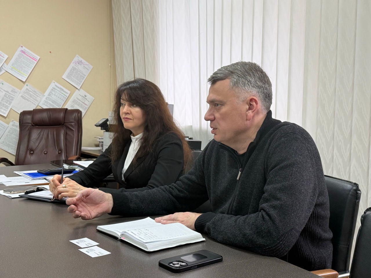 Ирина Кутенко: Сегодня провел рабочую встречу с представителями Банка ВТБ, в ходе которой обсудили ряд насущных вопросов Ирина Кутенко: Сегодня провел рабочую встречу с представителями Банка ВТБ, в ходе которой обсудили ряд насущных вопросов