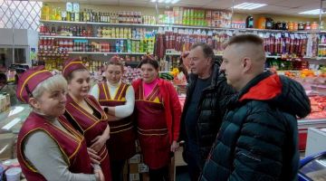 Михаил Меренков: Заместитель руководителя Управы Буденновского внутригородского района Администрации городского округа Донецк Геннадий Хоменок совместно с депутатом Донецкого городского совета Владимиром Кириченко провели...