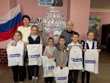 Первые подарки за победу в конкурсе рисунков, приуроченном к празднованию Дня защитника Отечества, доставлены в школы республики