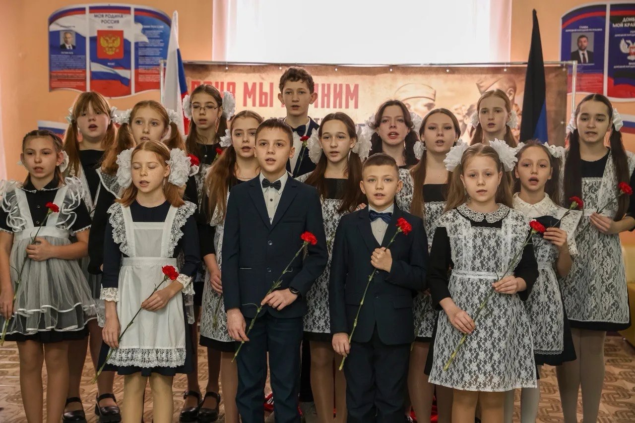 20 февраля в ГБОУ "ОШ № 90 Г.О. МАКЕЕВКА" состоялось торжественное открытие Парты Героя, посвященной Решетневу Богдану Владиславовичу 20 февраля в ГБОУ "ОШ № 90 Г.О. МАКЕЕВКА" состоялось торжественное открытие Парты Героя, посвященной Решетневу Богдану Владиславовичу