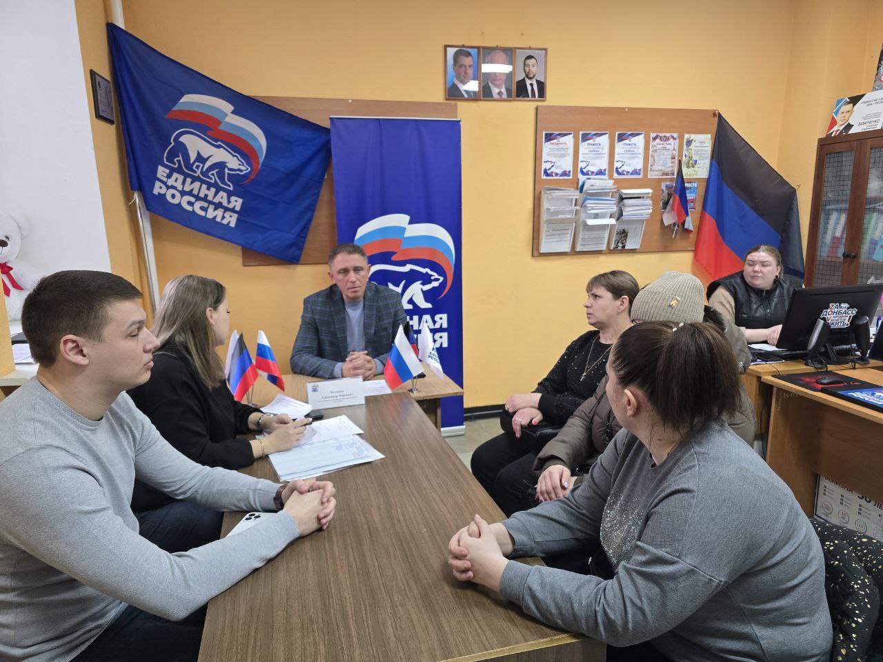 Александр Качанов: Провел личный прием граждан в общественной приемной Единой России Александр Качанов: Провел личный прием граждан в общественной приемной Единой России