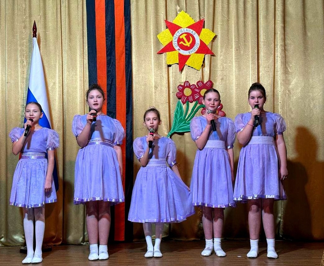 23 февраля — это день, когда мы чествуем воинскую славу России, добытую на полях сражений 23 февраля — это день, когда мы чествуем воинскую славу России, добытую на полях сражений