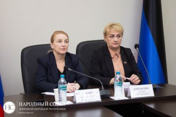 Клавдия Кульбацкая и Юлия Крюкова приняли участие в заседании Воронежской облдумы