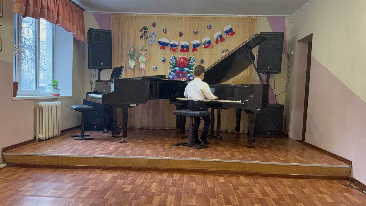 20 февраля прошел праздничный концерт «На страже мира и порядка», посвященный Дню защитника Отечества и Дню начала Специальной военной операции 20 февраля прошел праздничный концерт «На страже мира и порядка», посвященный Дню защитника Отечества и Дню начала Специальной военной операции