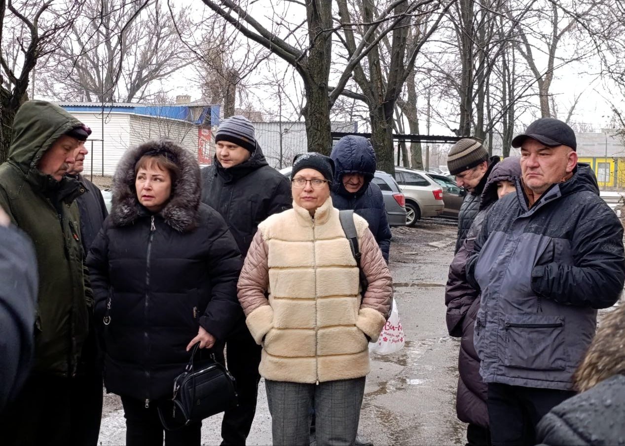 Иван Адамец: В Куйбышевском районе состоялась встреча с жителями дома № 120 по проспекту Панфилова Иван Адамец: В Куйбышевском районе состоялась встреча с жителями дома № 120 по проспекту Панфилова