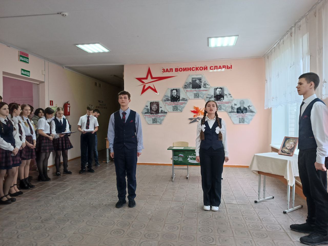 В ГБОУ «Старченковская школа Володарского м.о.» состоялось торжественное открытие Парты Героя, посвящённой памяти Трофимов Дмитрий Анатольевич – участника специальной военной операции, погибшего при исполнении боевого... В ГБОУ «Старченковская школа Володарского м.о.» состоялось торжественное открытие Парты Героя, посвящённой памяти Трофимов Дмитрий Анатольевич – участника специальной военной операции, погибшего при исполнении боевого...