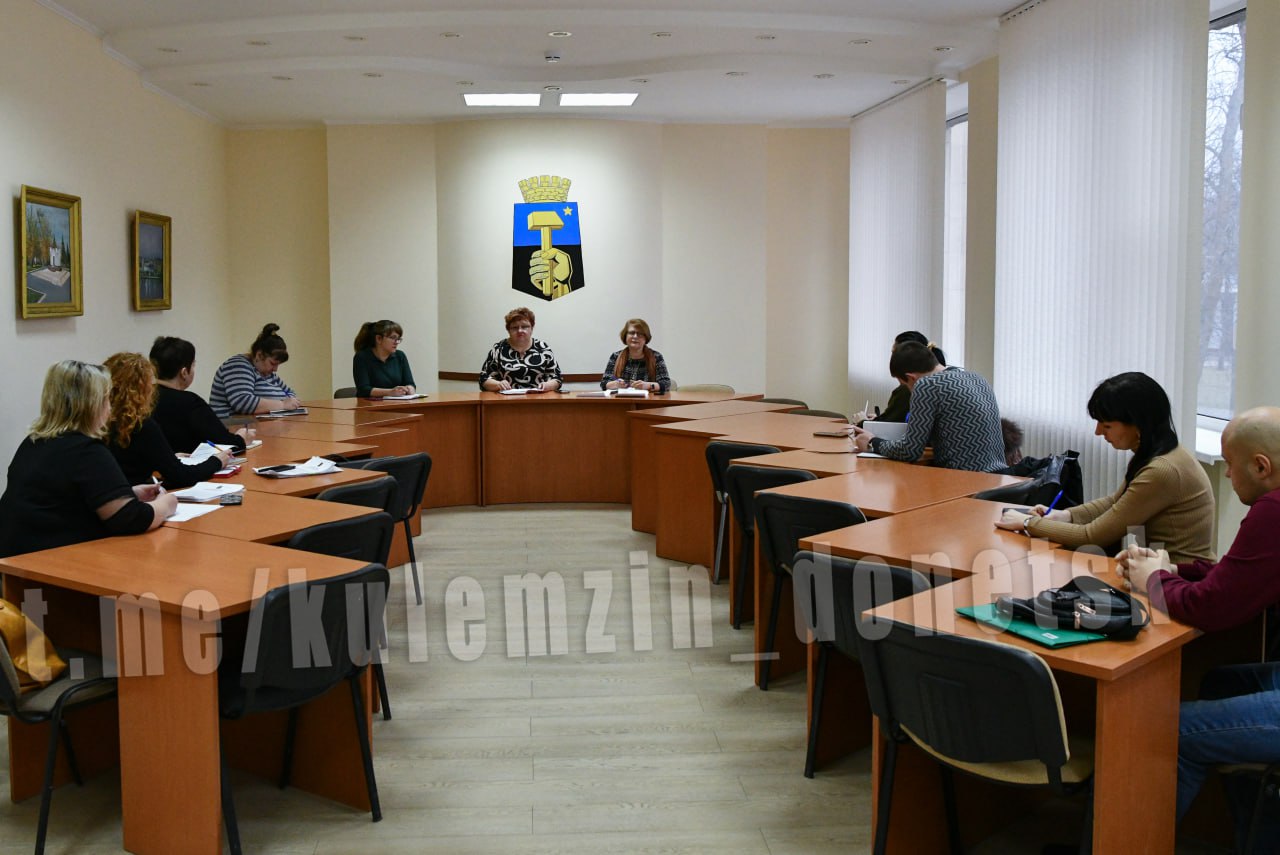 Сегодня состоялось совещание с начальниками отделов управления опеки и попечительства Сегодня состоялось совещание с начальниками отделов управления опеки и попечительства