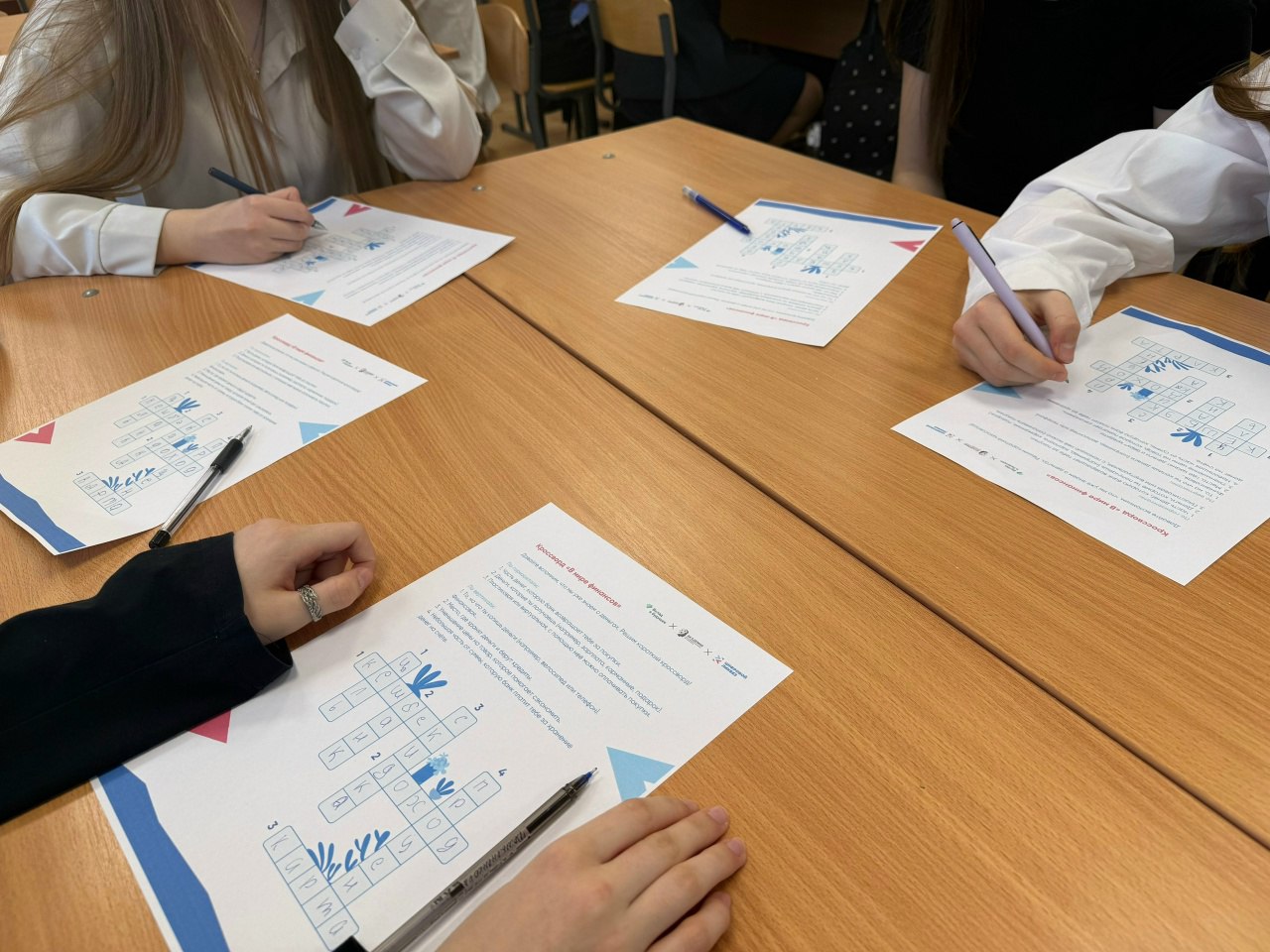 В рамках партийного проекта Единой России "Цифровая Россия" в Тельмановской гимназии прошел Цифровой ликбез от Благотворительного фонда Сбербанка «Вклад в будущее» В рамках партийного проекта Единой России "Цифровая Россия" в Тельмановской гимназии прошел Цифровой ликбез от Благотворительного фонда Сбербанка «Вклад в будущее»