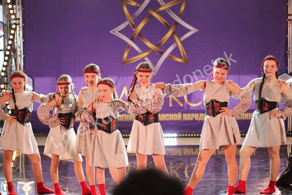 Алексей Кулемзин: Коллектив современного танца «FENIX» Дворца культуры им. ХХ-летия Победы триумфально выступил на межрегиональном фестивале по шоу и стрит дисциплинам «Vector» в Луганске