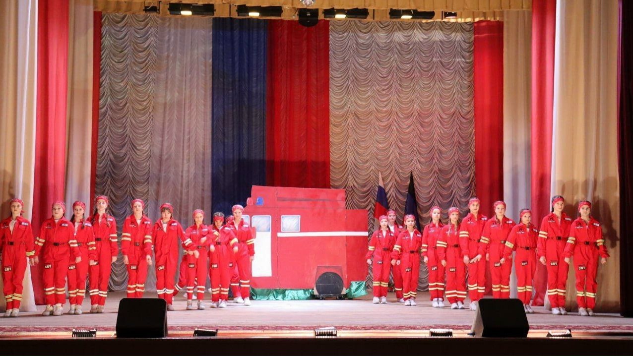 Во дворце культуры «ЯКХЗ» им. В. Г. Кирсановой состоялась праздничная программа «Слава тебе, солдат!», посвященная Дню защитника Отечества Во дворце культуры «ЯКХЗ» им. В. Г. Кирсановой состоялась праздничная программа «Слава тебе, солдат!», посвященная Дню защитника Отечества