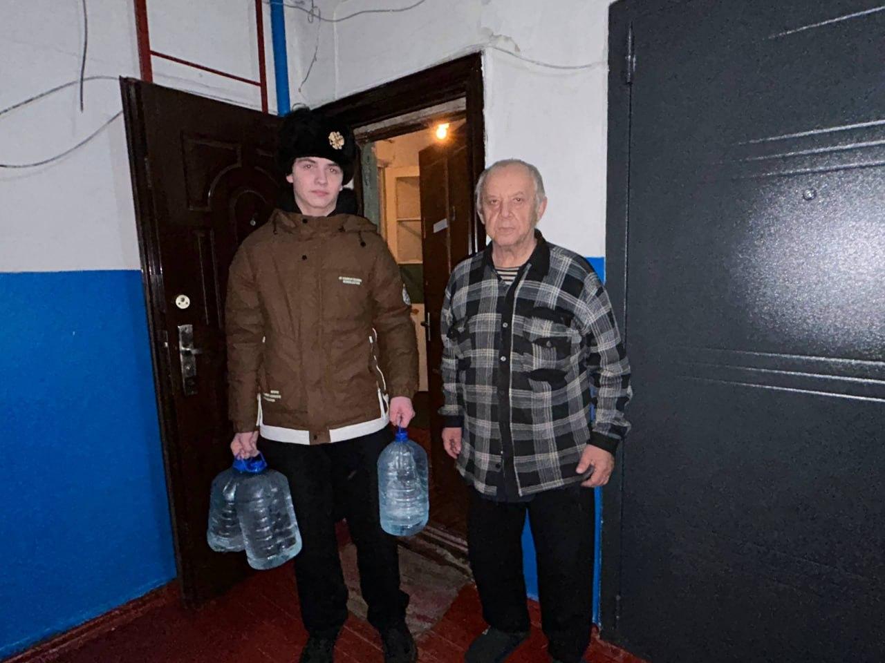 Александр Шатов: Активисты Шахтерска помогли жителям Александр Шатов: Активисты Шахтерска помогли жителям