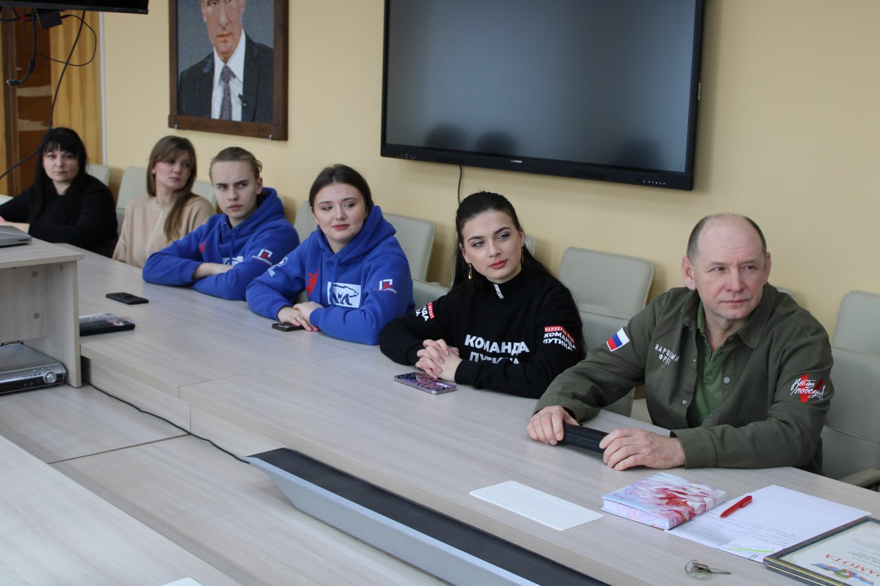 Иван Приходько: Провел встречу с активистами местного штаба Народной Дружины города Горловка Иван Приходько: Провел встречу с активистами местного штаба Народной Дружины города Горловка