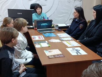 Михаил Меренков: Сотрудниками отдела опеки и попечительства №1 (Буденновский район) совместно с начальником отделения по делам несовершеннолетних ОП № 1 УМВД России «Донецкое» проведено профилактическое мероприятие в формате...