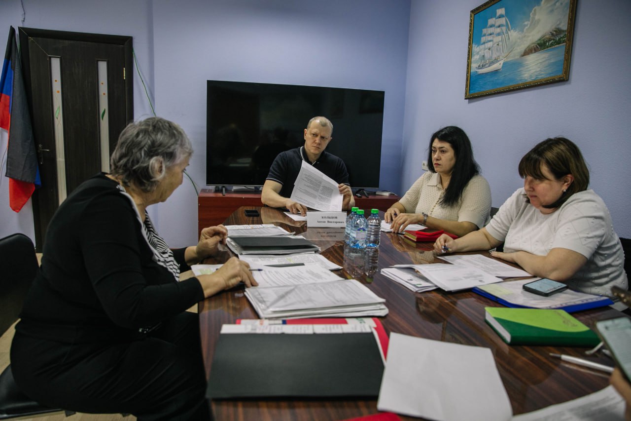 Антон Кольцов: Провел встречу с жителями Приморского района Антон Кольцов: Провел встречу с жителями Приморского района