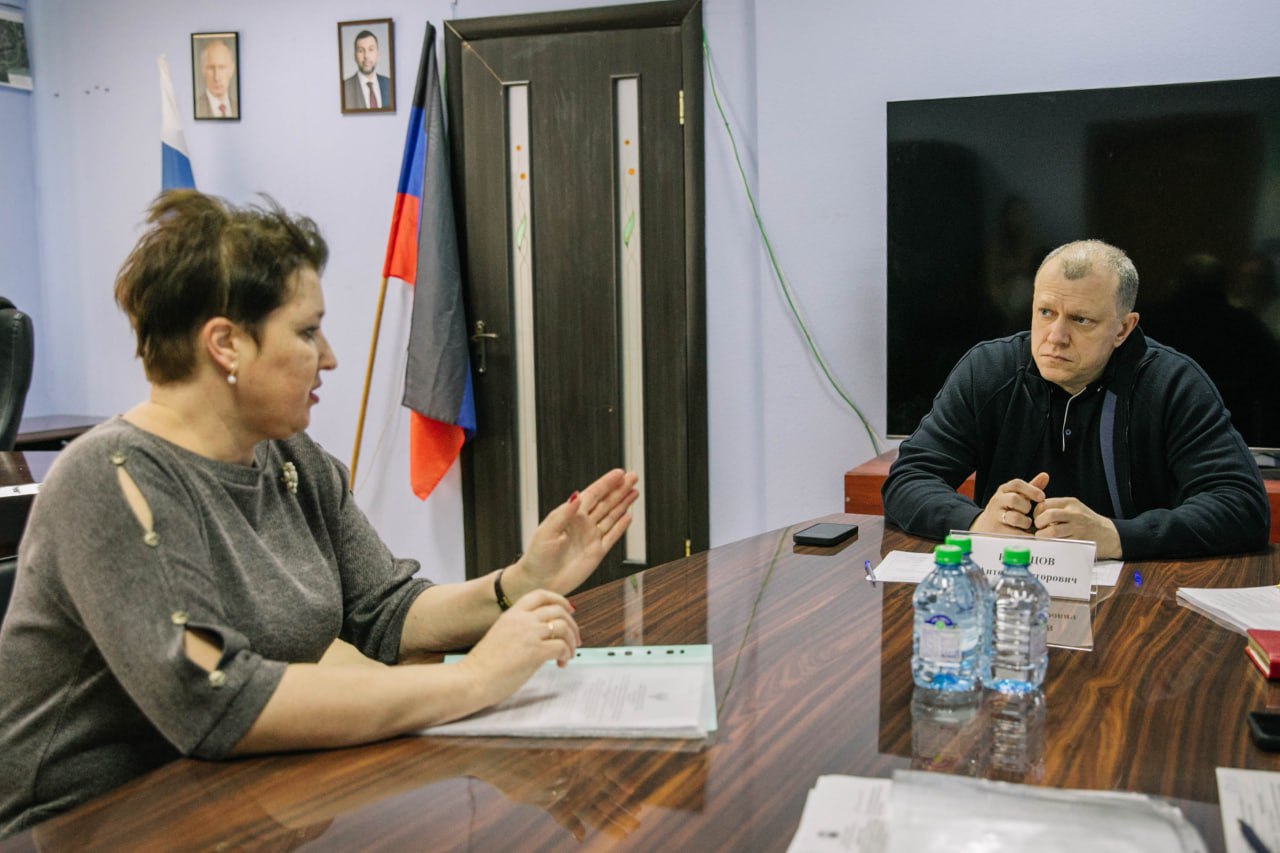 Антон Кольцов: Провел встречу с жителями Приморского района Антон Кольцов: Провел встречу с жителями Приморского района