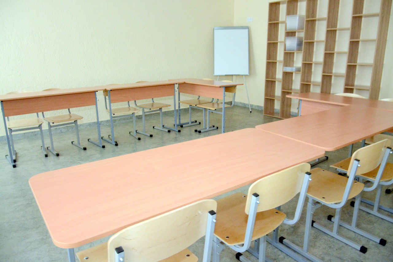 Алексей Дорофеев проверил ход восстановления Дома детского и юношеского творчества в Докучаевске Алексей Дорофеев проверил ход восстановления Дома детского и юношеского творчества в Докучаевске