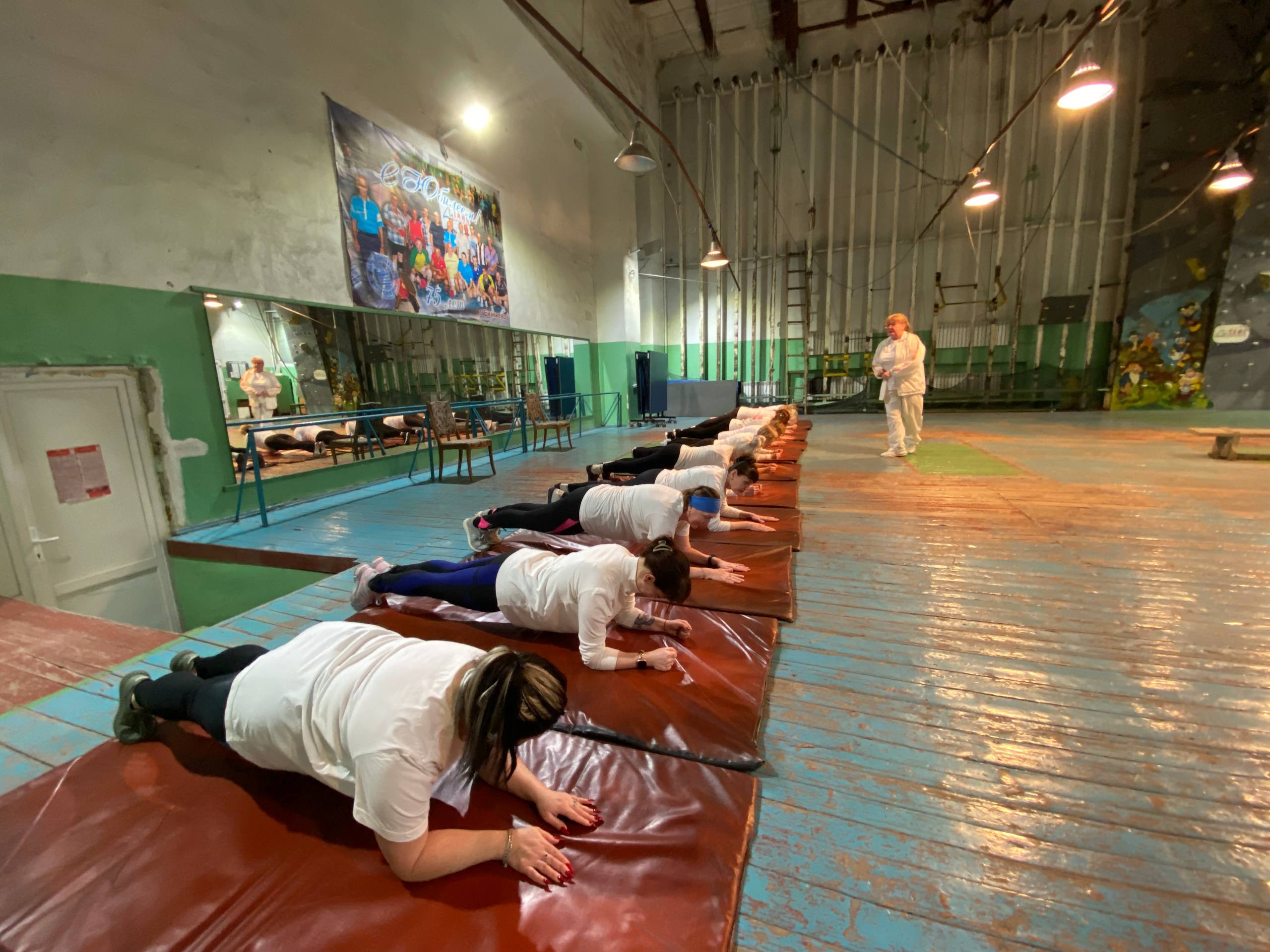 Игорь Мартынов: Женское движение в Енакиево Игорь Мартынов: Женское движение в Енакиево