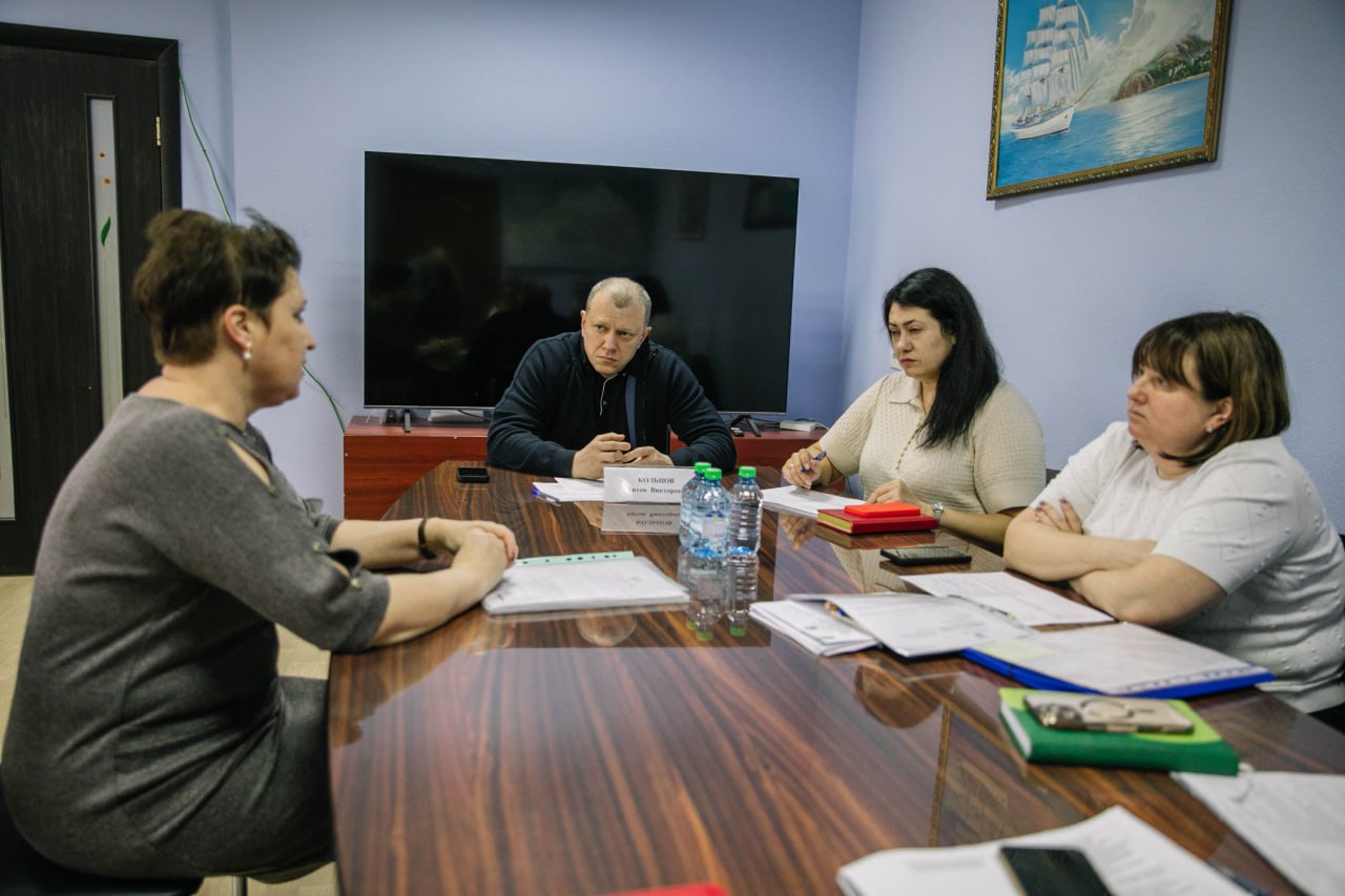 Антон Кольцов: Провел встречу с жителями Приморского района Антон Кольцов: Провел встречу с жителями Приморского района