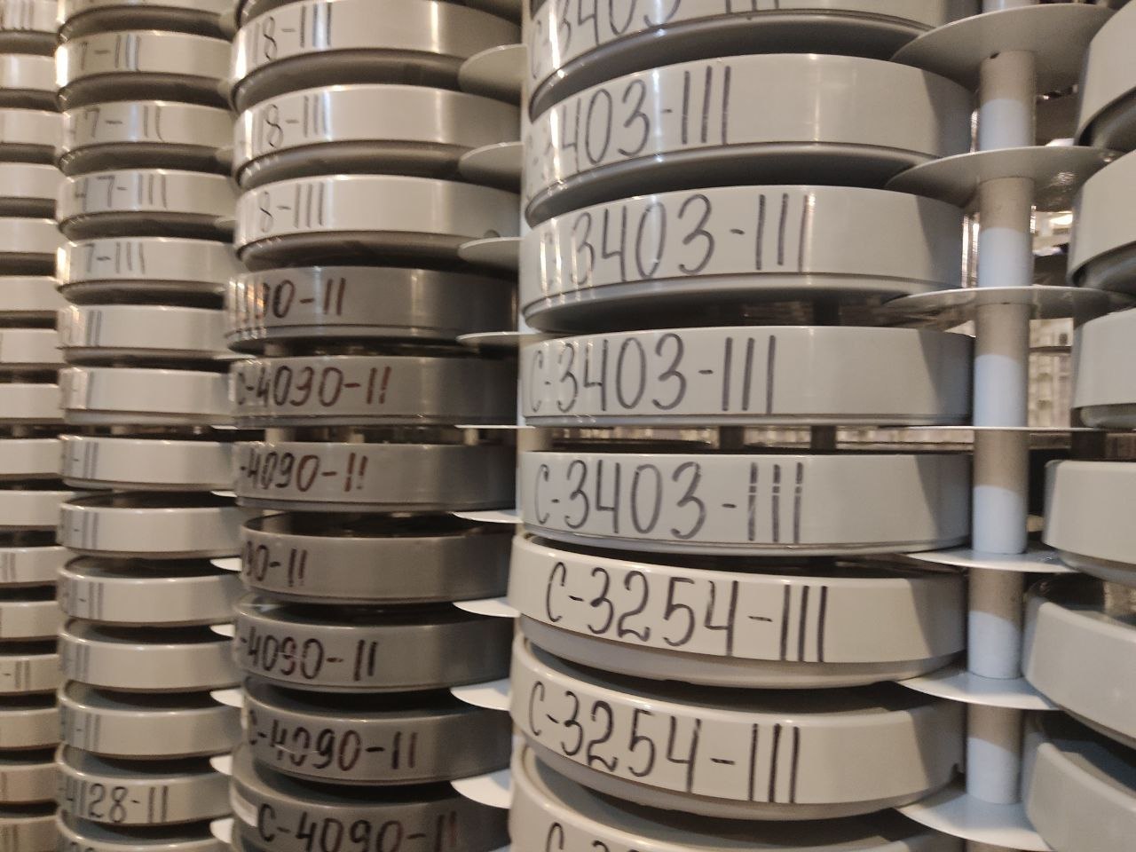 От пленки к цифре: Шахтёрский киноколледж участвует в обновлении киностандартов От пленки к цифре: Шахтёрский киноколледж участвует в обновлении киностандартов