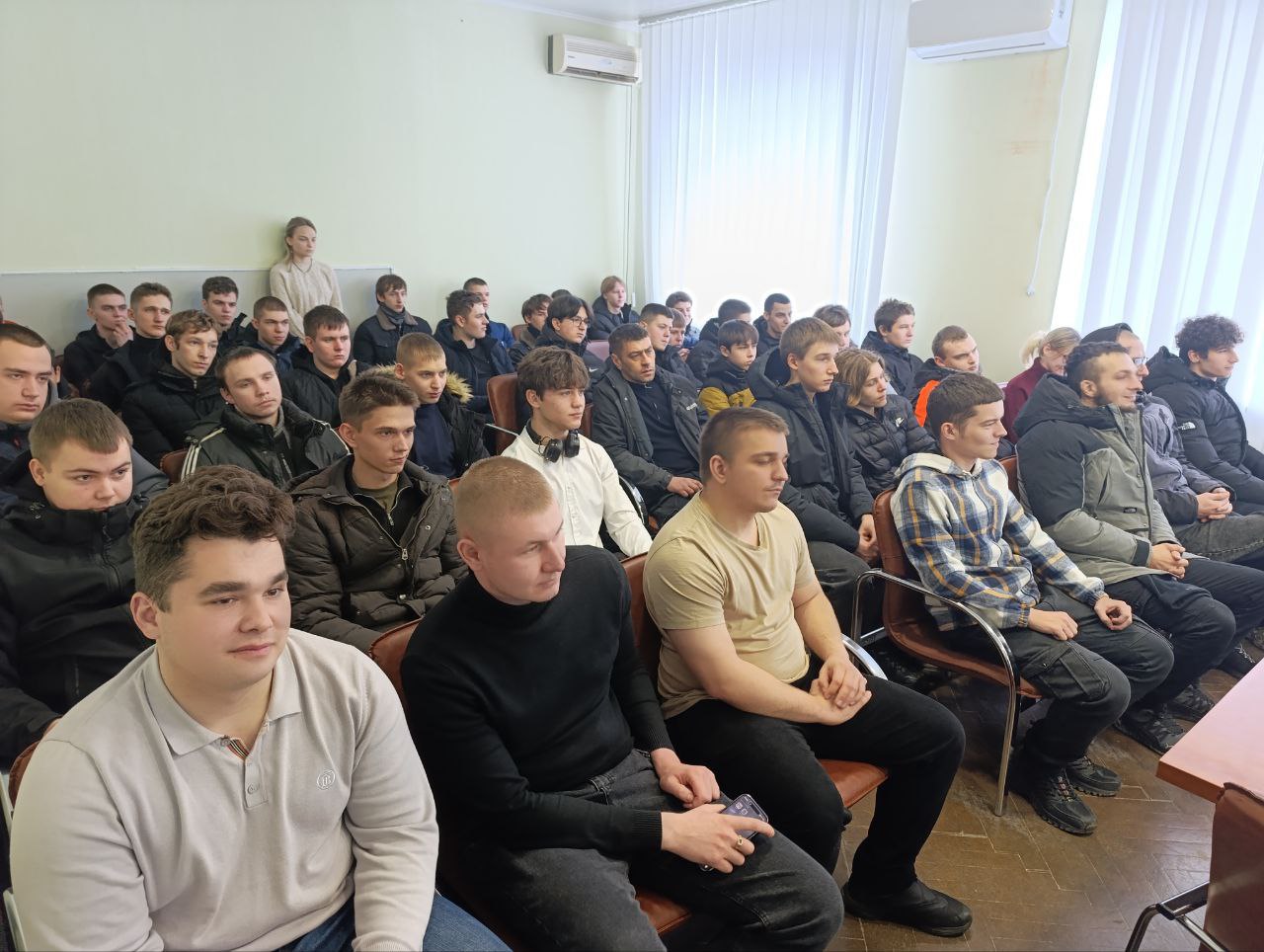 В Администрации Володарского муниципального округа состоялась встреча с представителями Пункта отбора на военную службу по контракту города Донецк и сотрудниками военного комиссариата Володарского муниципального округа и ... В Администрации Володарского муниципального округа состоялась встреча с представителями Пункта отбора на военную службу по контракту города Донецк и сотрудниками военного комиссариата Володарского муниципального округа и ...