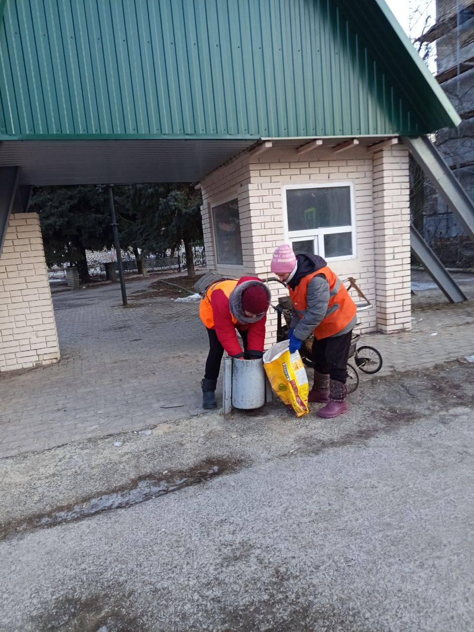 Александр Пеняев: За 27.02.2026 работниками МУП АГЯ "ЖЭК" выполнена уборка территорий в г. Ясиноватая Александр Пеняев: За 27.02.2026 работниками МУП АГЯ "ЖЭК" выполнена уборка территорий в г. Ясиноватая