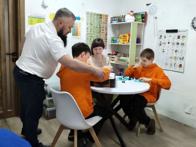 Они тоже хотят радоваться. Жизнь особенных детей Мариуполя