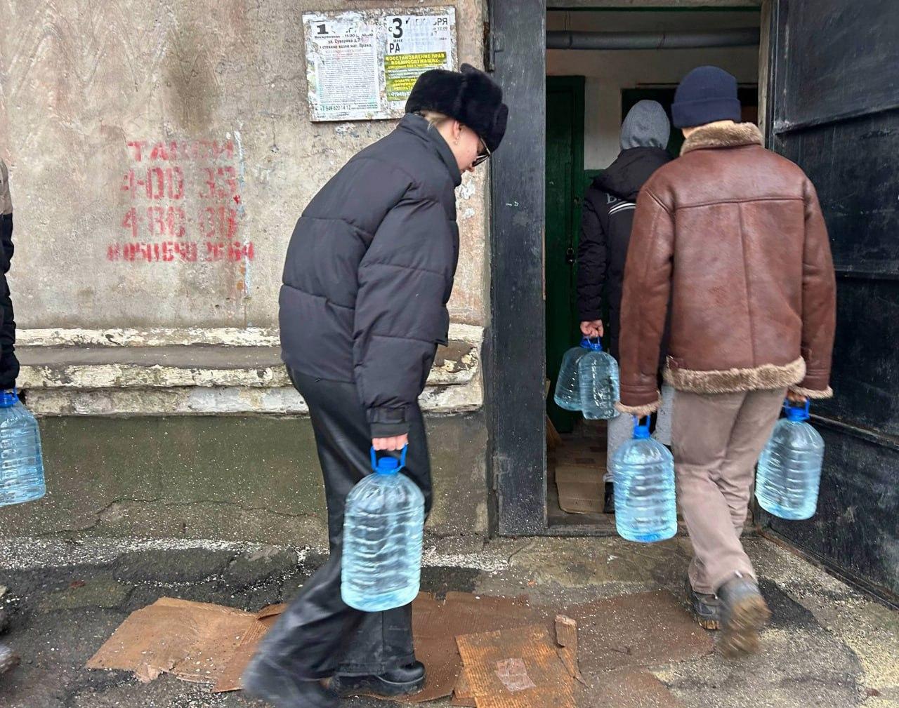 Александр Шатов: Активисты Шахтерска помогли жителям Александр Шатов: Активисты Шахтерска помогли жителям