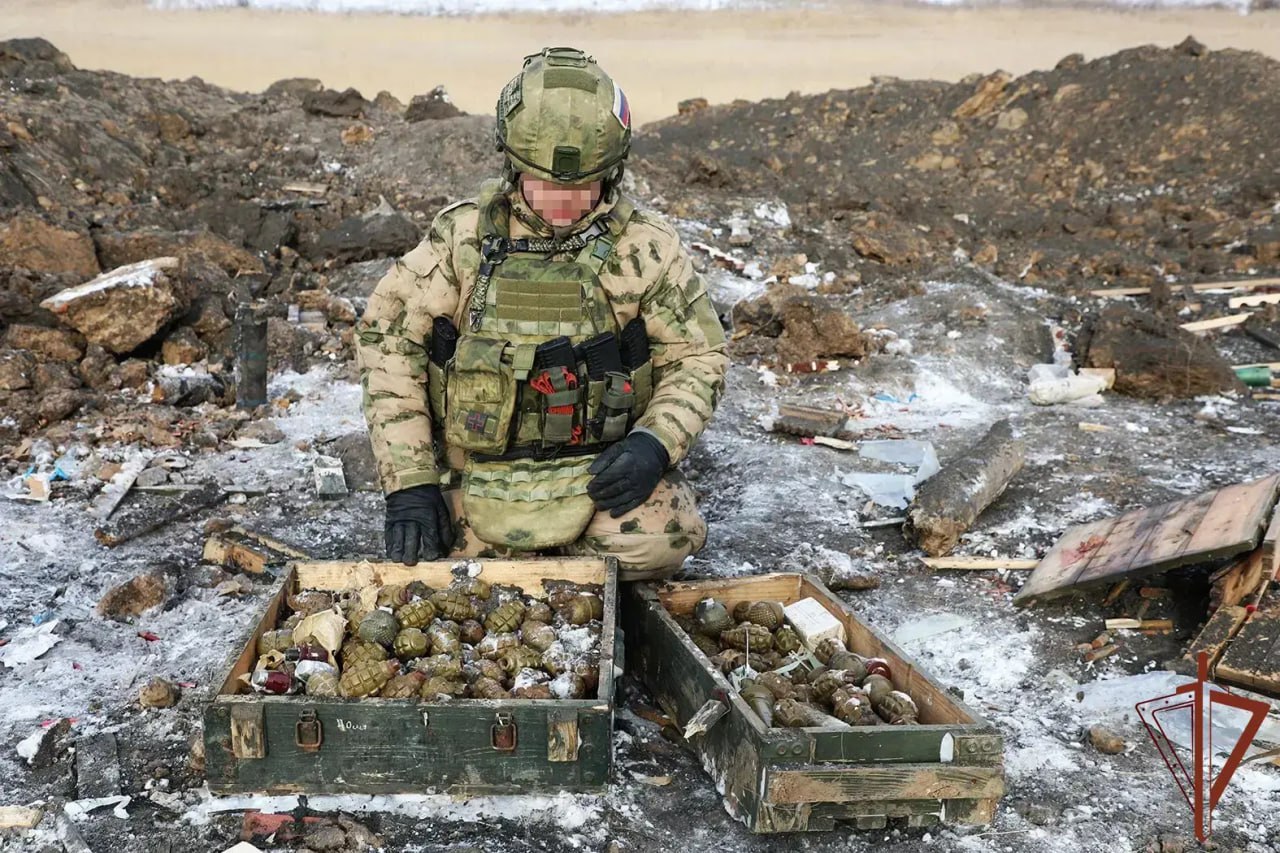 Росгвардейцы уничтожили боеприпасы, изъятые из схронов ВСУ Росгвардейцы уничтожили боеприпасы, изъятые из схронов ВСУ