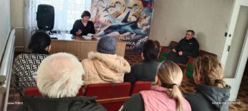 Начальник Василевского территориального отдела Ирина Щурова встретилась с жителями села Василевка