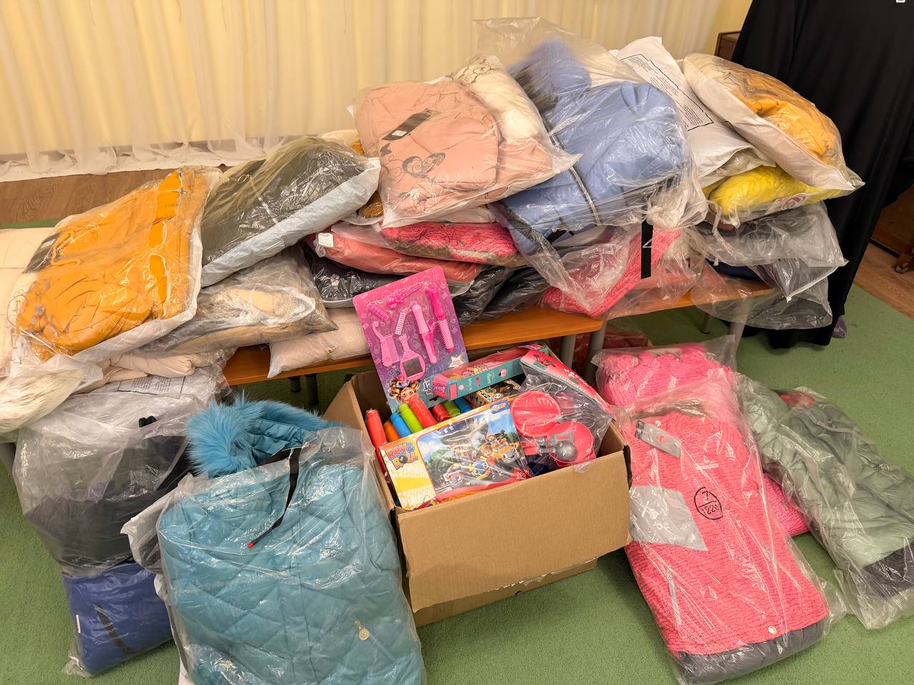 От сердца к сердцу. Сегодня вместе с отцом Иоаном посетили детский «Светлячок» От сердца к сердцу. Сегодня вместе с отцом Иоаном посетили детский «Светлячок»