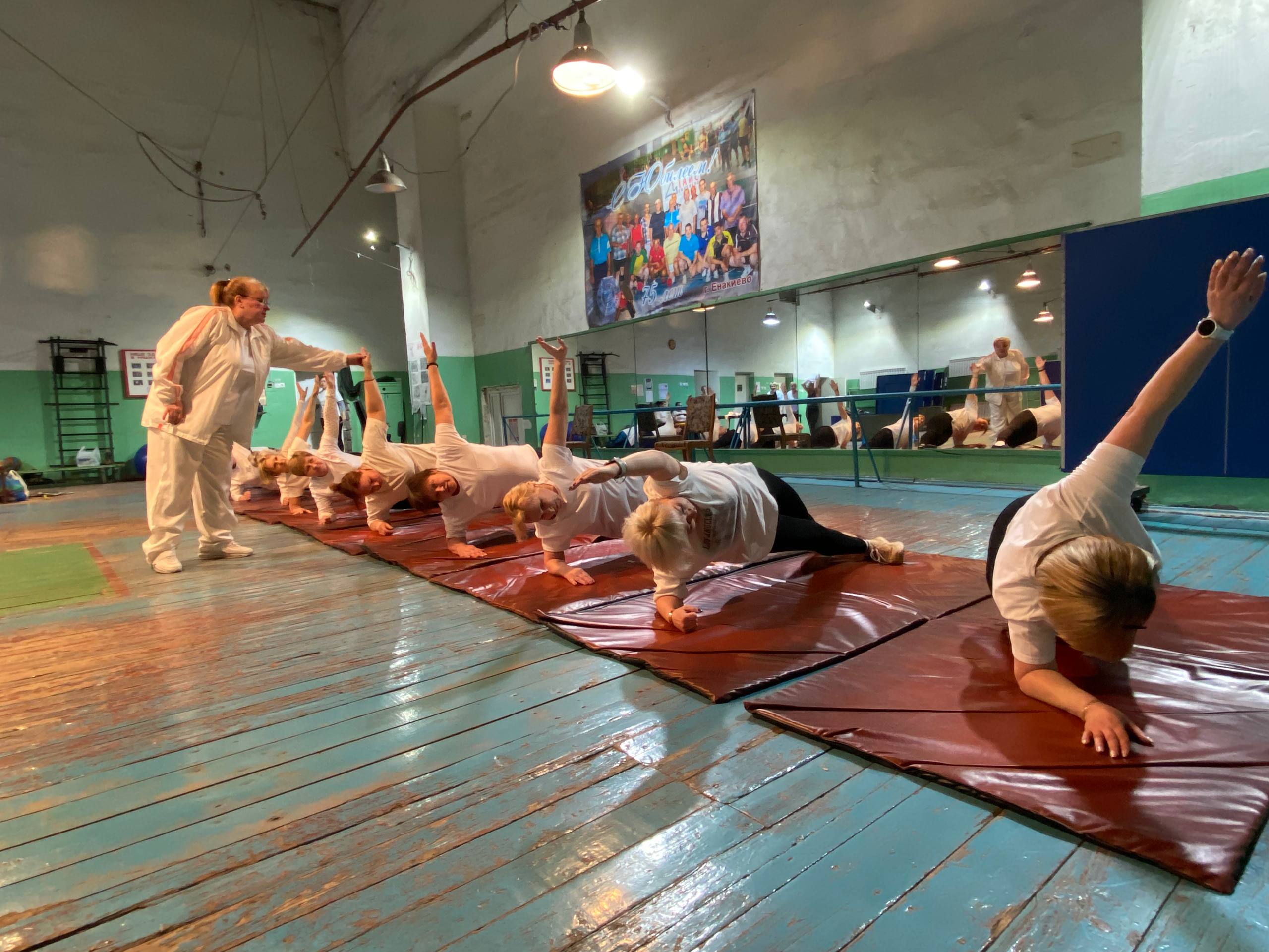 Игорь Мартынов: Женское движение в Енакиево Игорь Мартынов: Женское движение в Енакиево